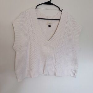 Universal Thread White Cable Knit Sweater Vest